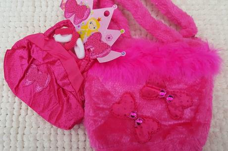 Cyklámenová sada kabeliek,