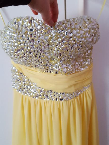 Spoločenské šaty, 36