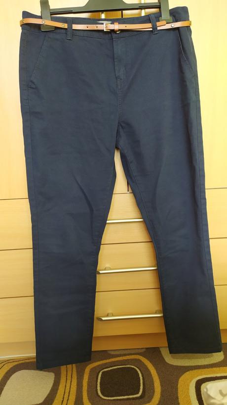 Tm. modré nohavice veľ. 42, f&f,42