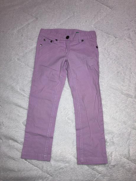 Fialové tenké nohavice, benetton,98