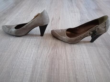 Pohodlné lodicky, 37