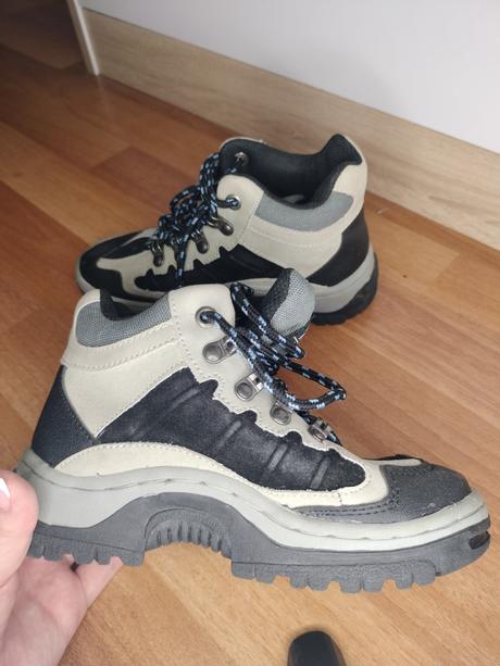 Mounty turistická pevná obuv, 31