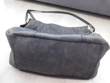 Priestranná kabelka, 