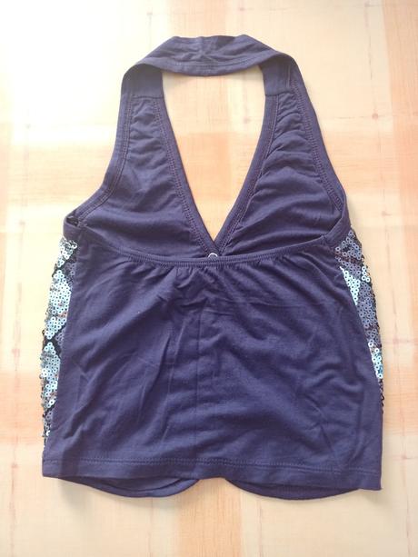 Trblietavé tričká, 134