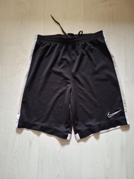 Šortky, nike,164