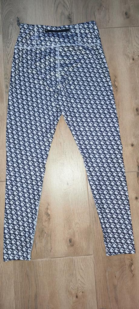 Guess legíny, guess,m