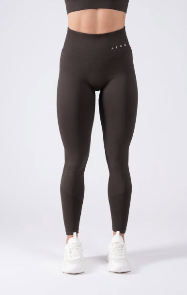 Legíny českej značky aeon athletics, pc 60 eur, s