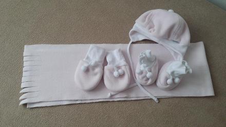 Set čiapka, šál, rukavičky a capačky, richelieu,68