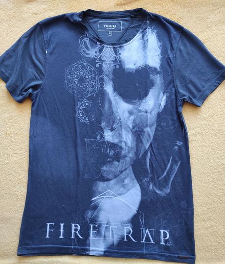 Veľmi zachovalé tričko, m