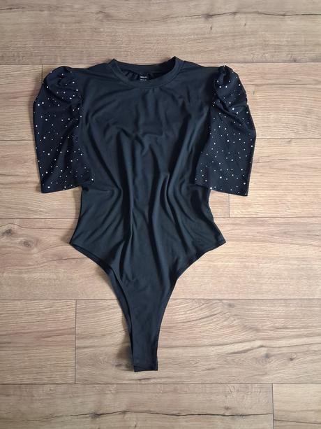 Damske body, l
