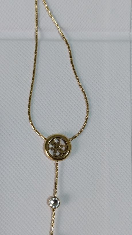 Náušnice visiace a náhrdelník- chirurgická oceľ, guess