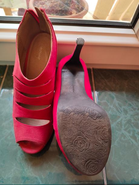 Červené sandále na platforme, graceland,40