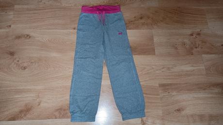 Tepláky s tričkom top stav, nike,134