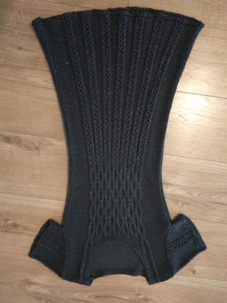 Pletene saty  s trblietkami, s