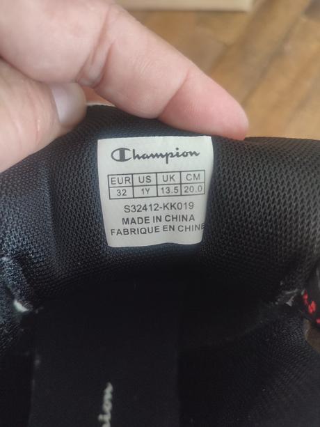 Tenisky, champion,32