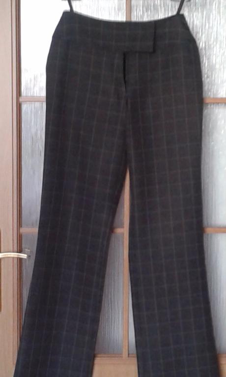 Kárované nohavice, 38