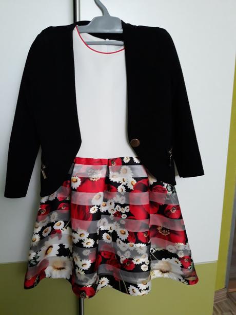 Dievčenské šaty s bolerkom, 122