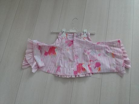 Sukienka ruzovobiela, vel 122, s cipmi na bokoch, 122