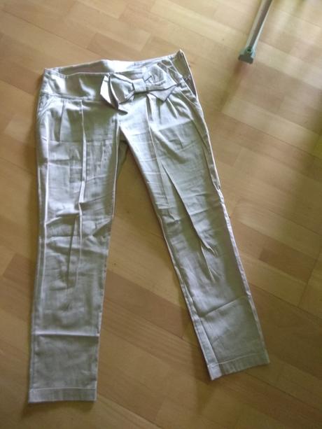 Nohavice s mašľou, 