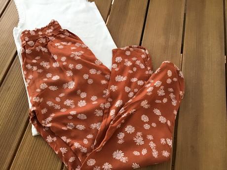 Lahke kvietkovane tehlové nohavice h&m 140, h&m,140