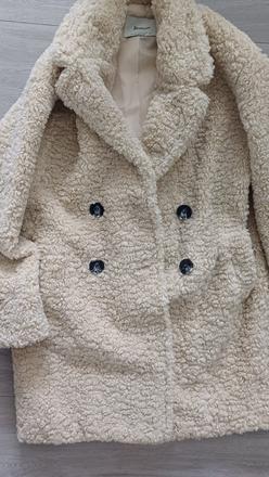 Stradivarius kabát krémovej farby teddy s, stradivarius,s