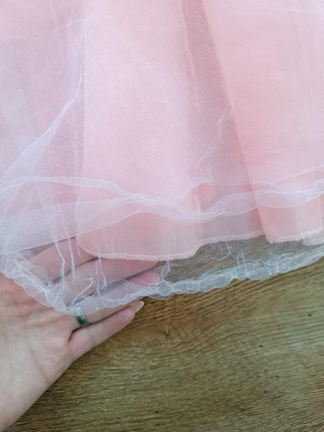 Dievčenské šaty, 128