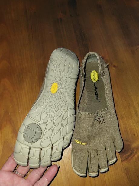 Fivefingers, 37