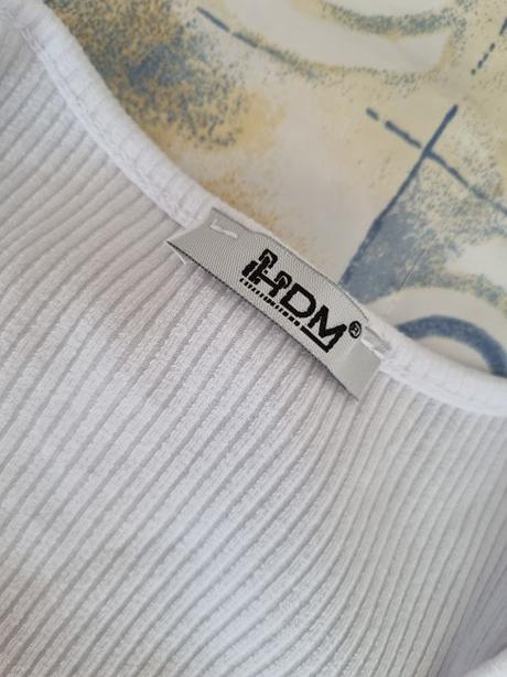 Elastický biely top s, s