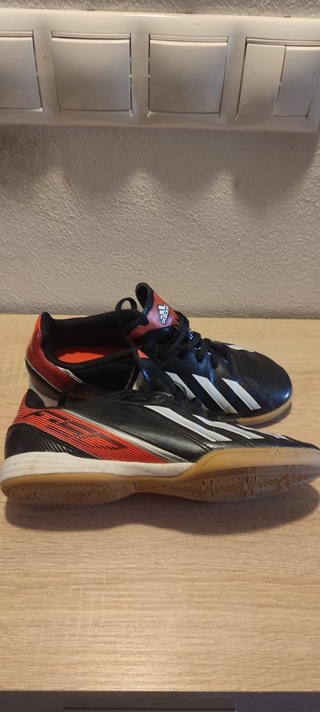 Halove kopačky, adidas,36