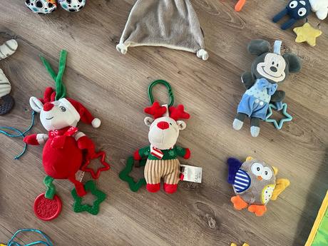 Hračky, hračky zvukové, hrkálky, kusatka,