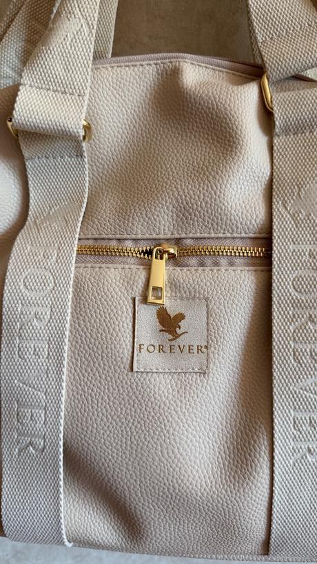 Kabelka forever living,