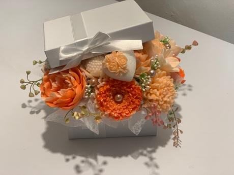 Mydlova kytica v boxe,