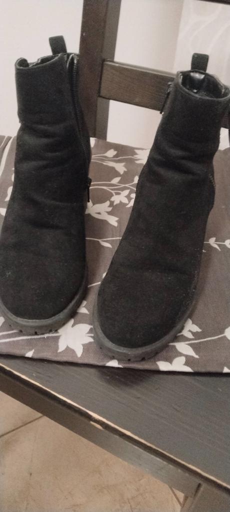 Čierne kotníkové čižmy, 38