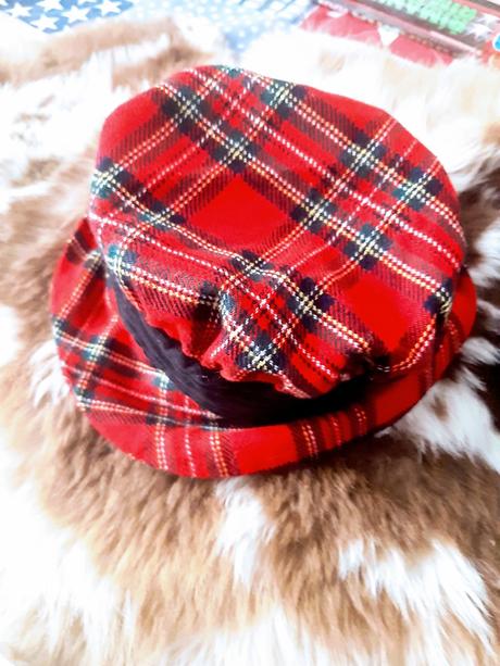 Károvaný klobúčik, 56