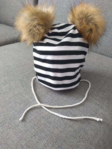 Čiapka s brmbolcami, 86