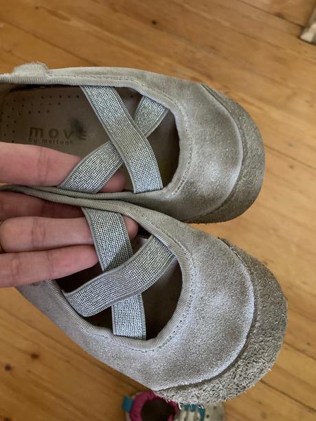 Capacky, shooshoos,25