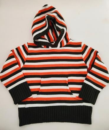 Svetrík s kapucňou, 98