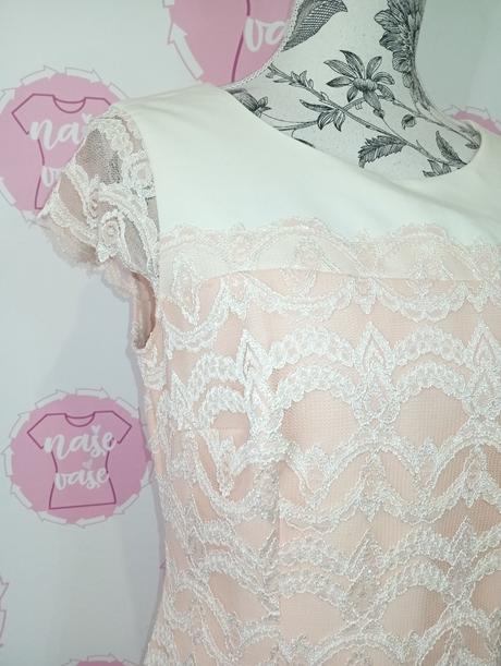 Krásne jemné šaty s čipkou, 40