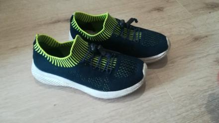 Lahučké tenisky, 30