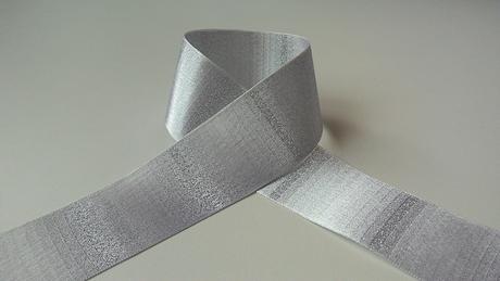 Stuha ozdobná 40 mm strieborná,