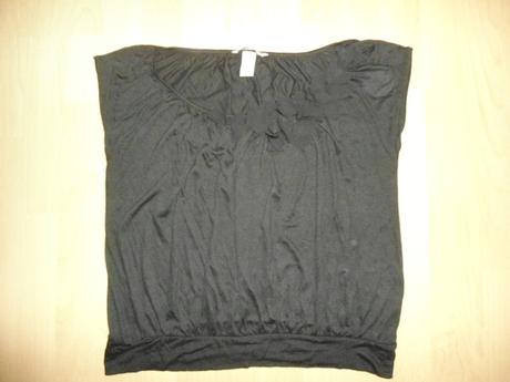 Cierne tricko s kvietkami, h&m,s