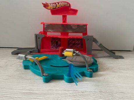 Autoumyváreň hot wheels super spin, 