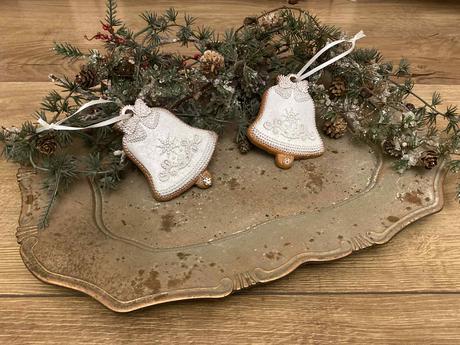 Medovník zvonček - perník s bielou polevou 1 ks, 