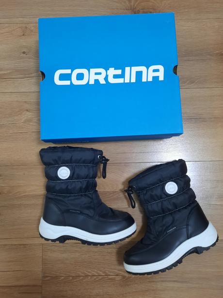 Snehule cortina, 32