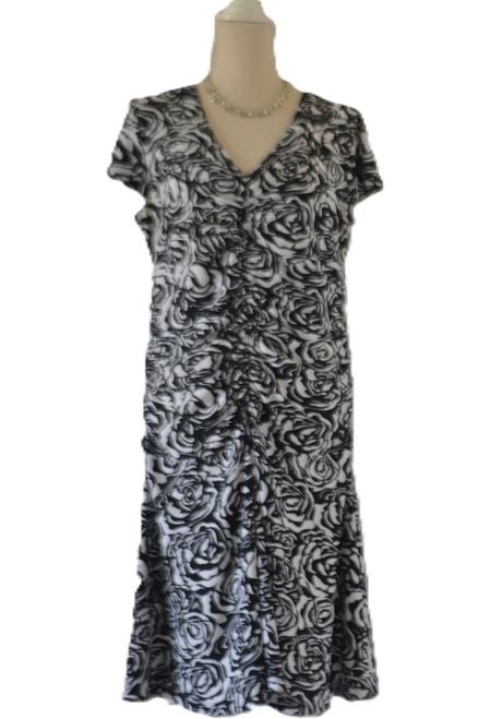 Čierno-biele letné šaty veľ. l-xl, l