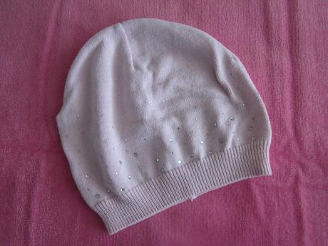 Čiapočku s kamienkami, 110