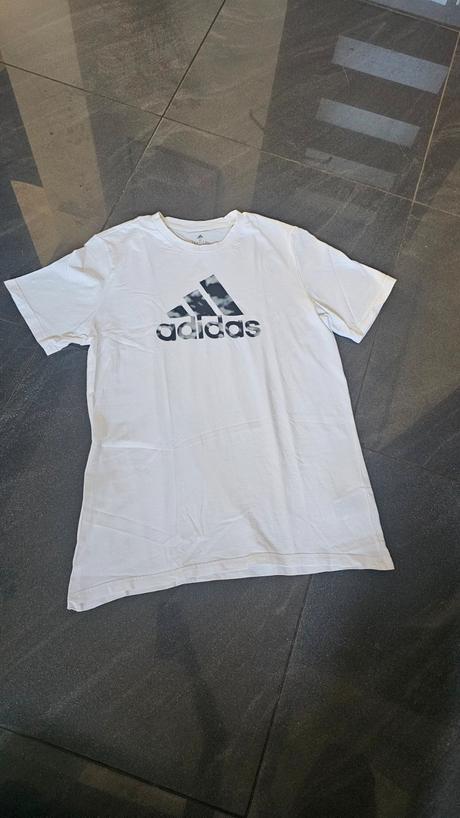 Biele tričko s potlačou loga, adidas,m