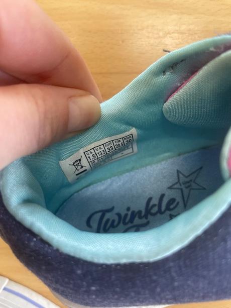 Predám dievčenské tenisky skechers, skechers,33