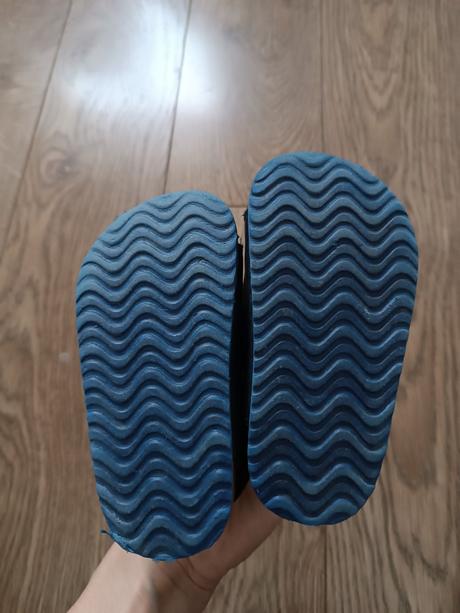 Šľapky prezuvky sandále, 22