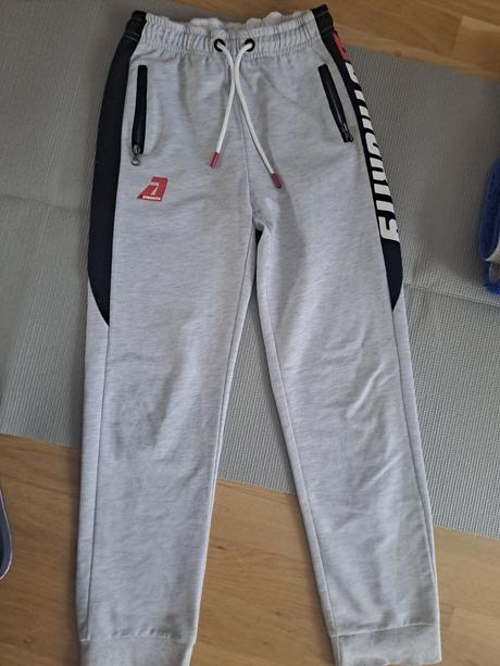 Tepláky, authority,146